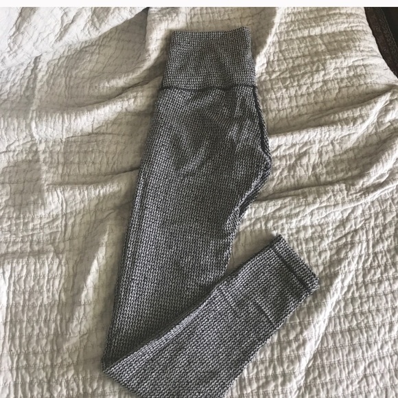 lululemon athletica Pants - lululemon wunder under leggings